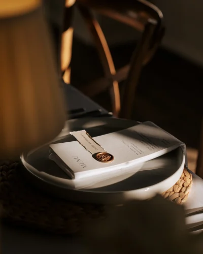 modna-papeteria-menu-na-talerzu