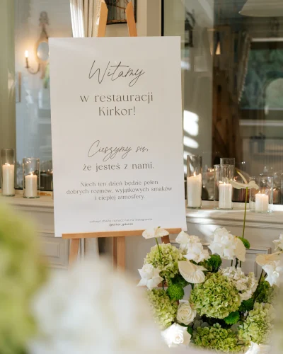 tablica-dekoracyjna-na-imprezie-okolicznosciowej